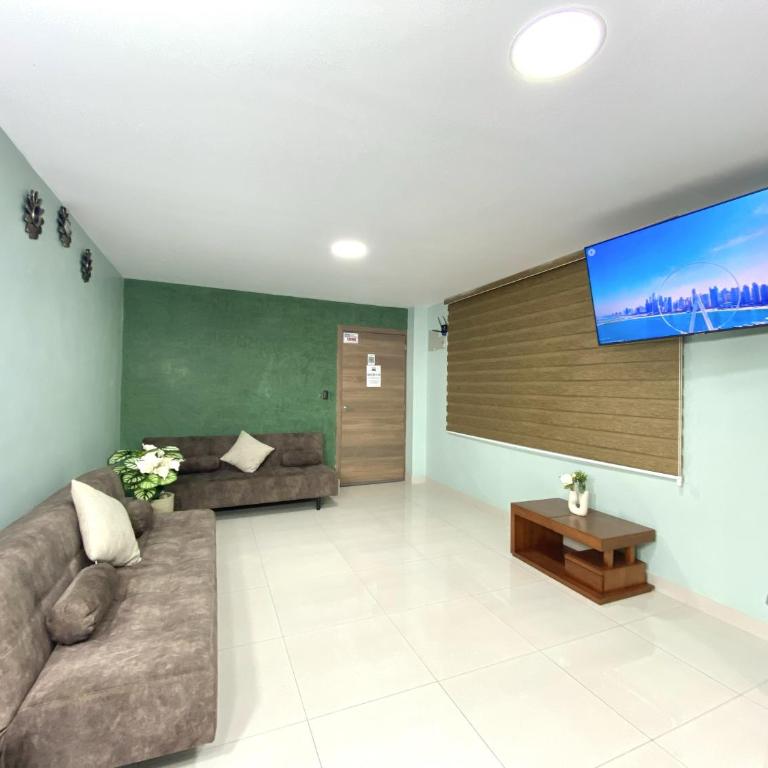 Apartment 6 in the center - 2 Bedroom 1 Bath - Two-Bedroom Apartment - 10