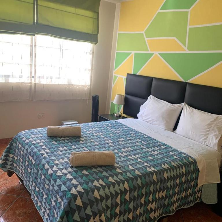 Apartamento cerca a lugares turísticos en Ica para 5 personas - Three-Bedroom Apartment - 11