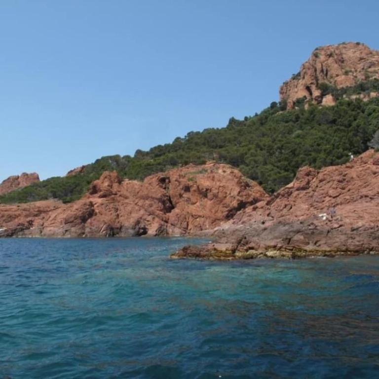 APARTMENT T3 - Private parking - 300 m SEA & BEACH - Two-Bedroom Apartment - 2