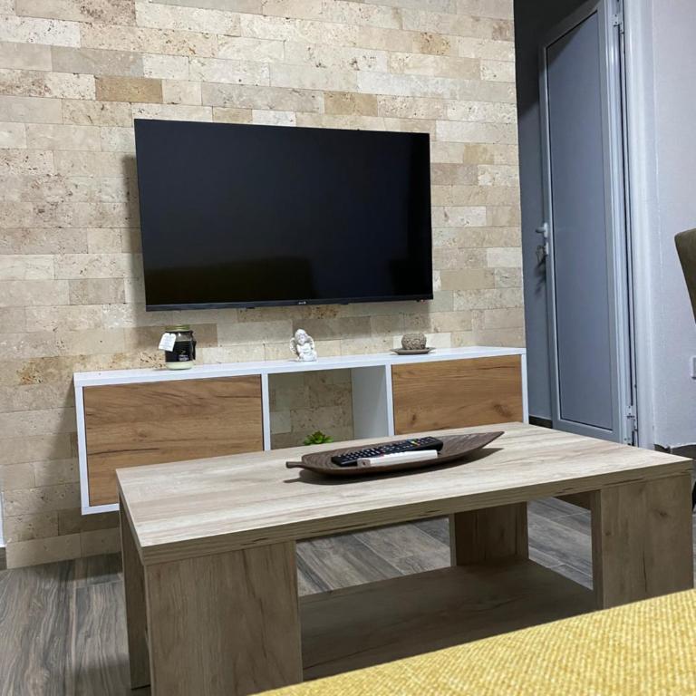 Vila Seawolf Apartments - Family Room - 2