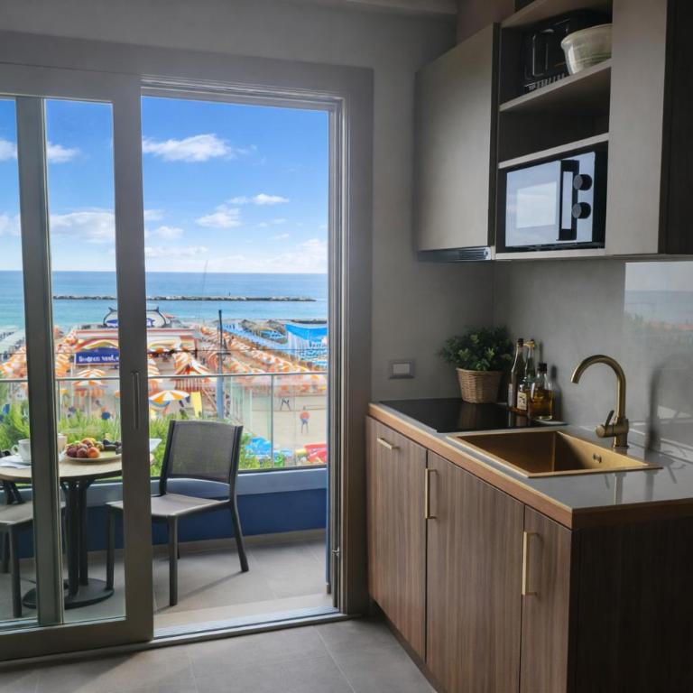 Frontemare Appartamenti e Camere ELISABETTA - Monolocale con Vista Mare - 1