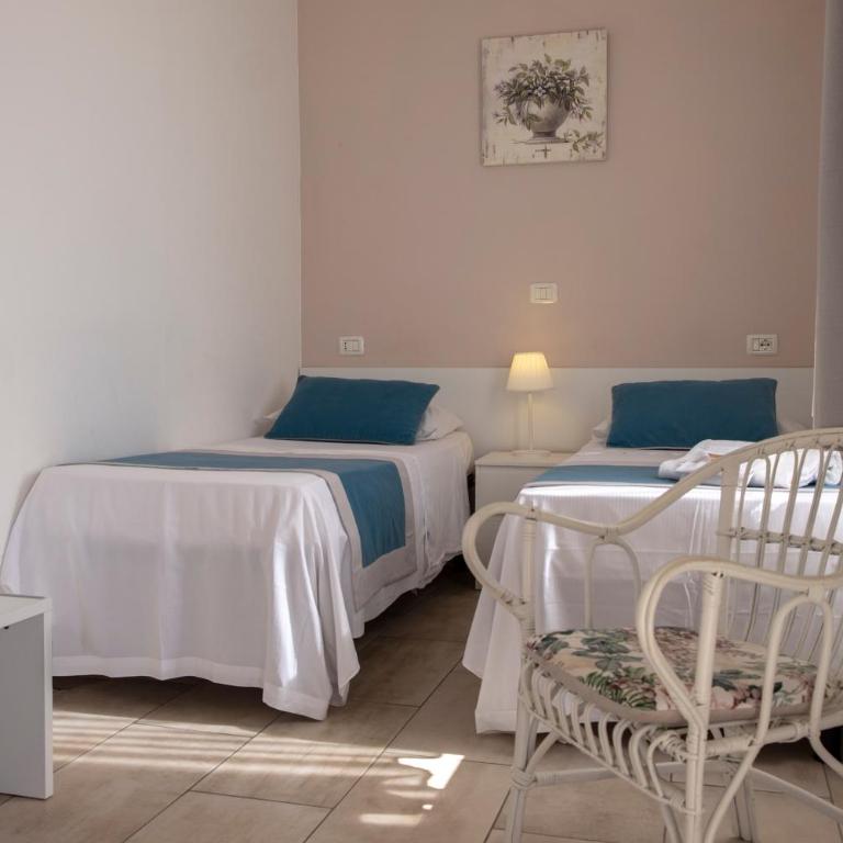 Hotel Paradiso - Camera Doppia con Letti Singoli con Balcone - 4