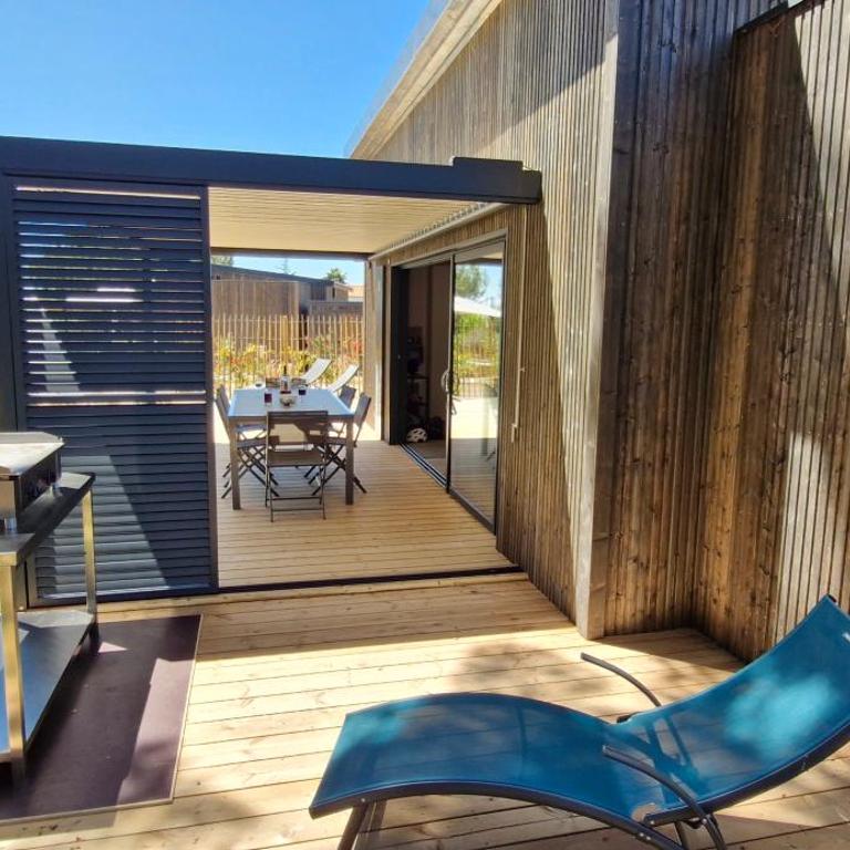 Cottage premium au cœur de la pinède, idéal pour des vacances en familles et entre amis - Maison 2 Chambres - 12