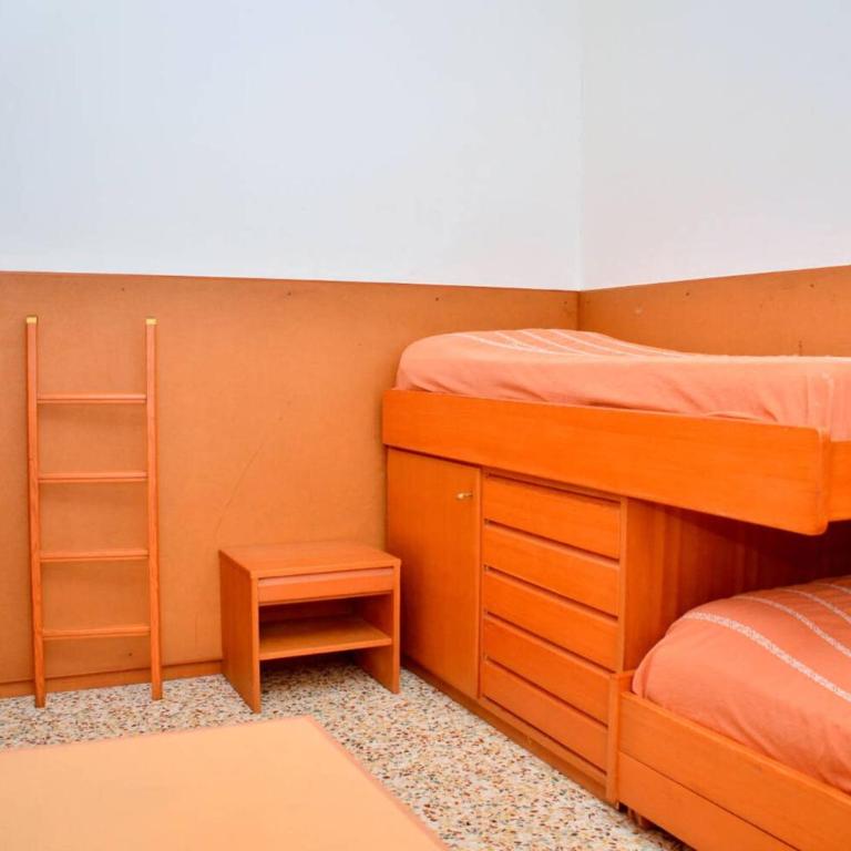 Semi-detached villa with large private garden - Appartamento - 10