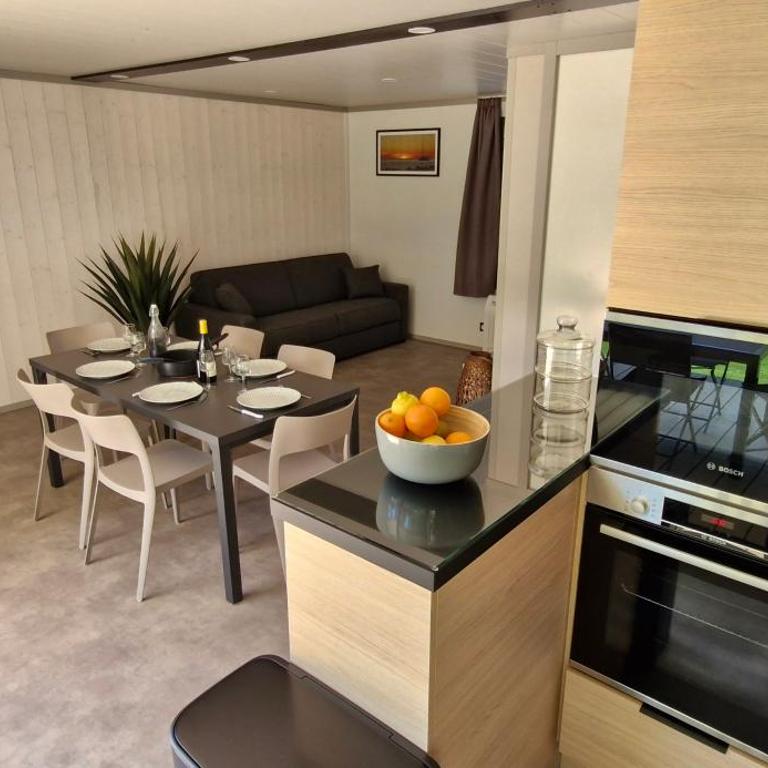Cottage premium au cœur de la pinède, idéal pour des vacances en familles et entre amis - Maison 2 Chambres - 25