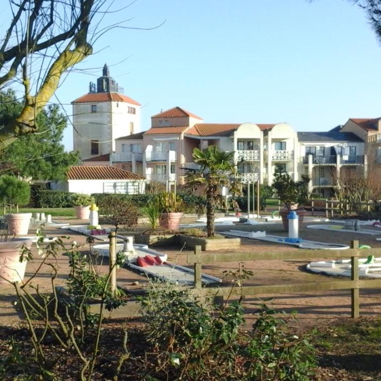 Vue sur golf et foret - One-Bedroom Apartment - 33