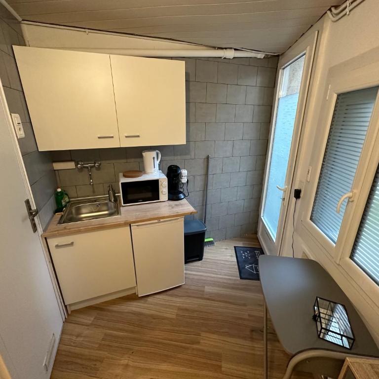 Studio centre ville à 10 min de la gare - Apartment mit 1 Schlafzimmer - 5