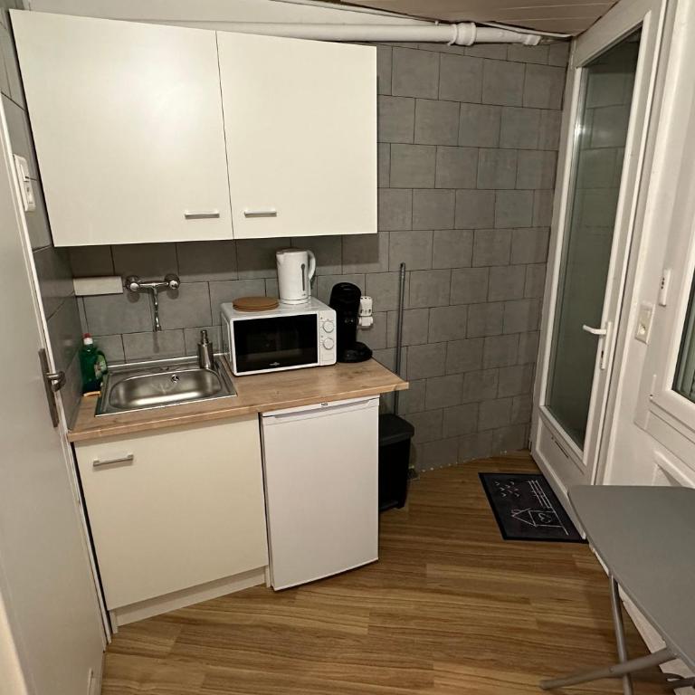 Studio centre ville à 10 min de la gare - Apartment mit 1 Schlafzimmer - 6