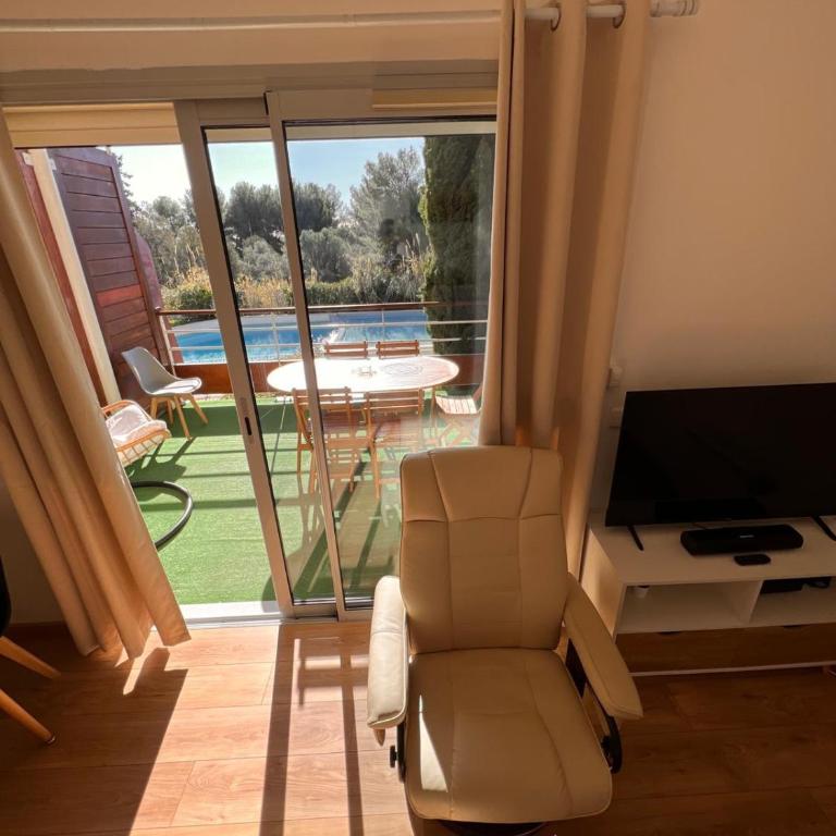 La Terrasse du Liouquet 106 - Piscine et Mer - Apartment with Pool View - 34