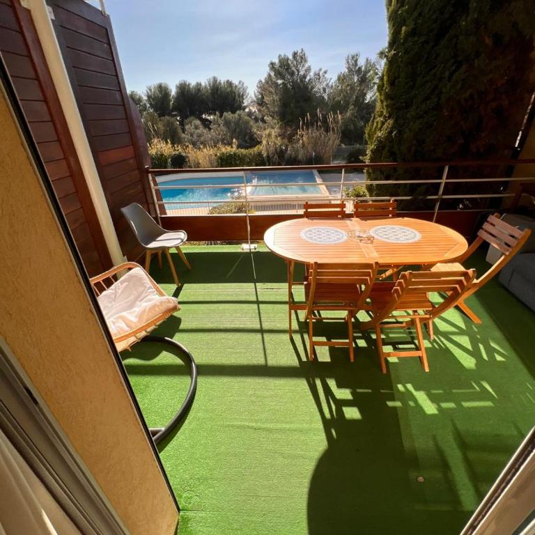 La Terrasse du Liouquet 106 - Piscine et Mer - Apartment with Pool View - 40