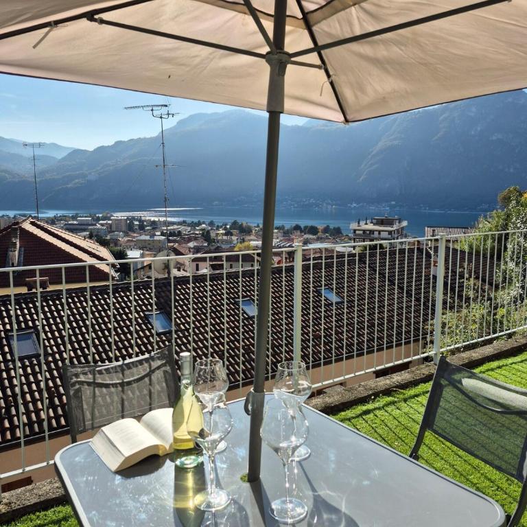 Lake view apartment and private covered parking space- La Terrazza di Jo - Monolocale con Vista Lago - 2