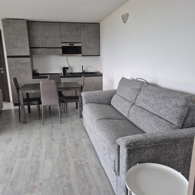 Lake view apartment and private covered parking space- La Terrazza di Jo - Monolocale con Vista Lago - 18