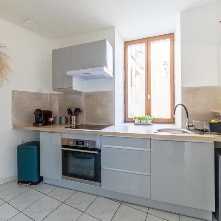 Elegant 2 bedrooms flat - 8mn walk from trainstation - Appartamento con 2 Camere da Letto - 8