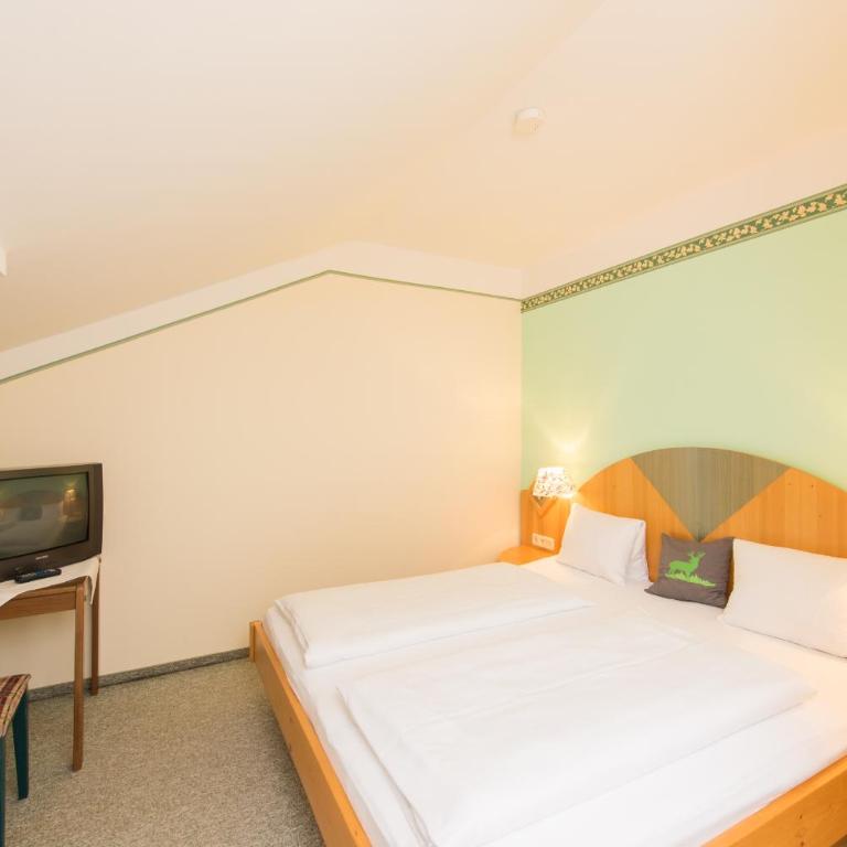 Hotel Mölltalerhof - Doppelzimmer mit Bergblick - 3