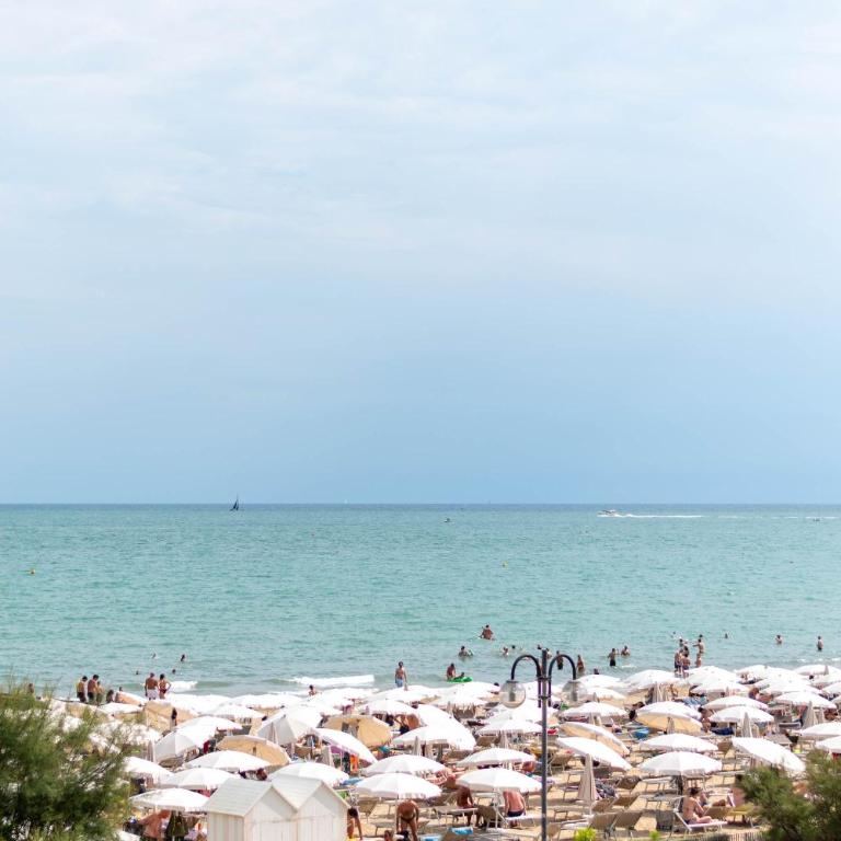 Sea view apartment with swimming pool - Appartamento - 30