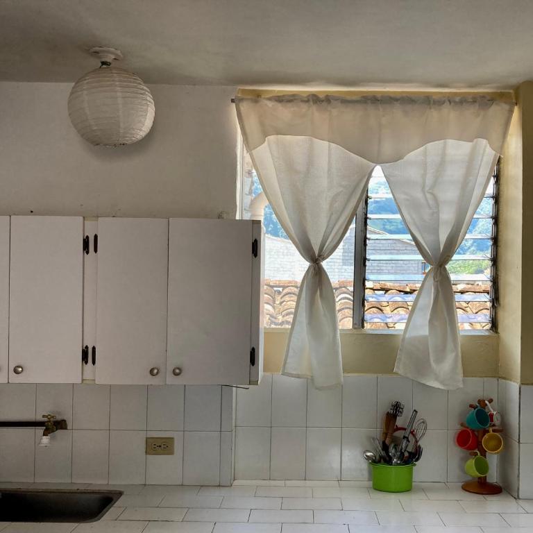 Charco Corazón - Family Room - 19