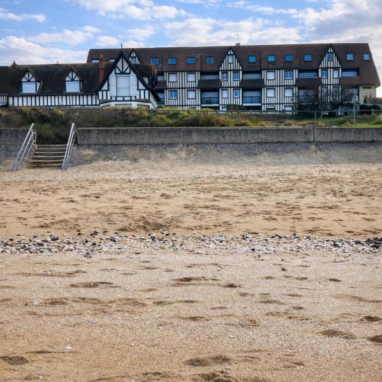 Le Lagon de Léon Escapade à deux en front de mer, avec accès direct et privatif à la plage, sur la Promenade Marcel Proust à Cabourg - Studio - 34