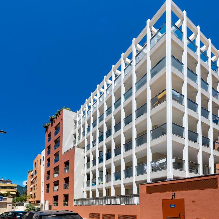 Le Coq Elysium - Exceptional 220 sqm Penthouse - Private Terrace & Jacuzzi - AC - 3 Parking Spaces - Apartment mit 3 Schlafzimmern - 48