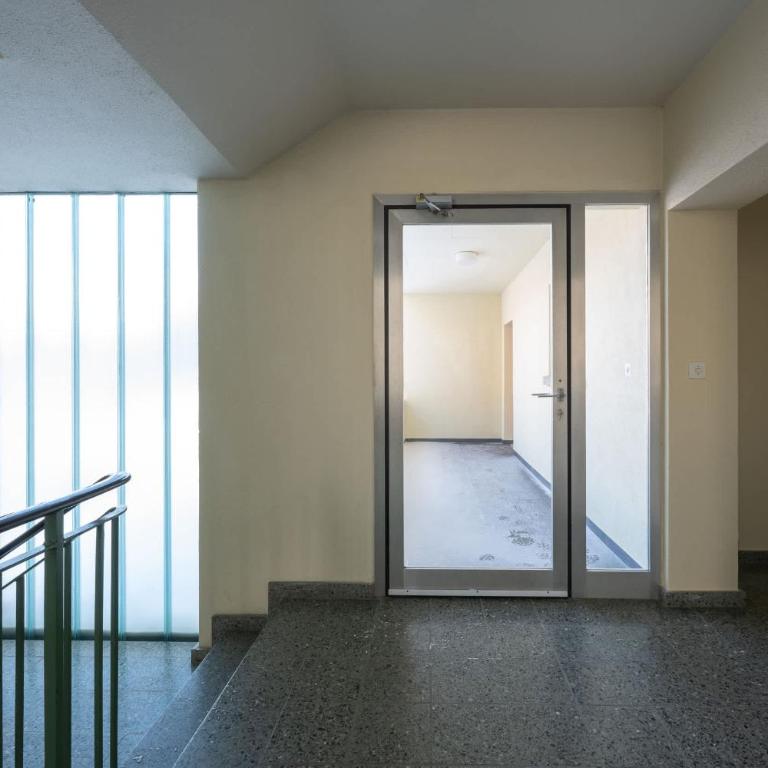 Cosy 3 bedroom Balcony Free parking Fast Wifi - Apartment - 30
