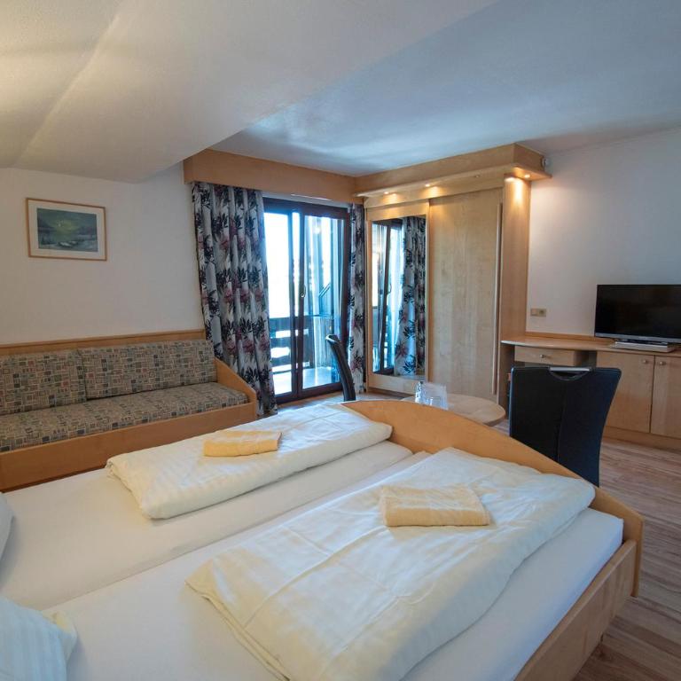 Haus Stampfer - Doppelzimmer mit Balkon - 4