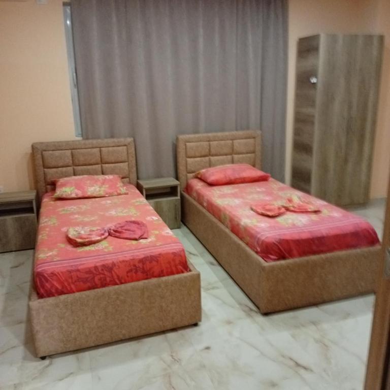 Grandino1 rooms&apartments Ulqin - Superior Porodična Soba - 6