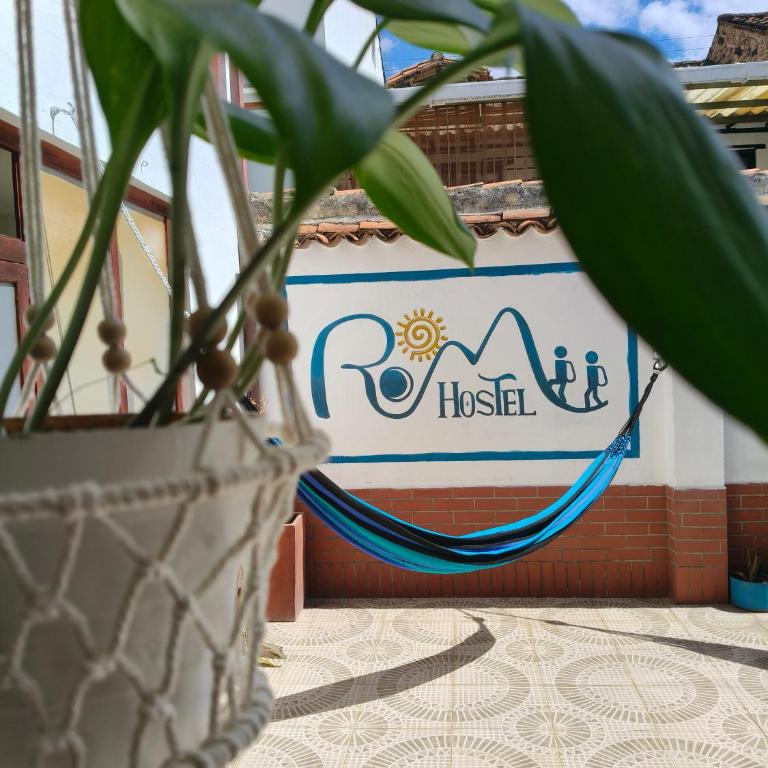 Roomii Hostel - Double Room with Balcony - 7
