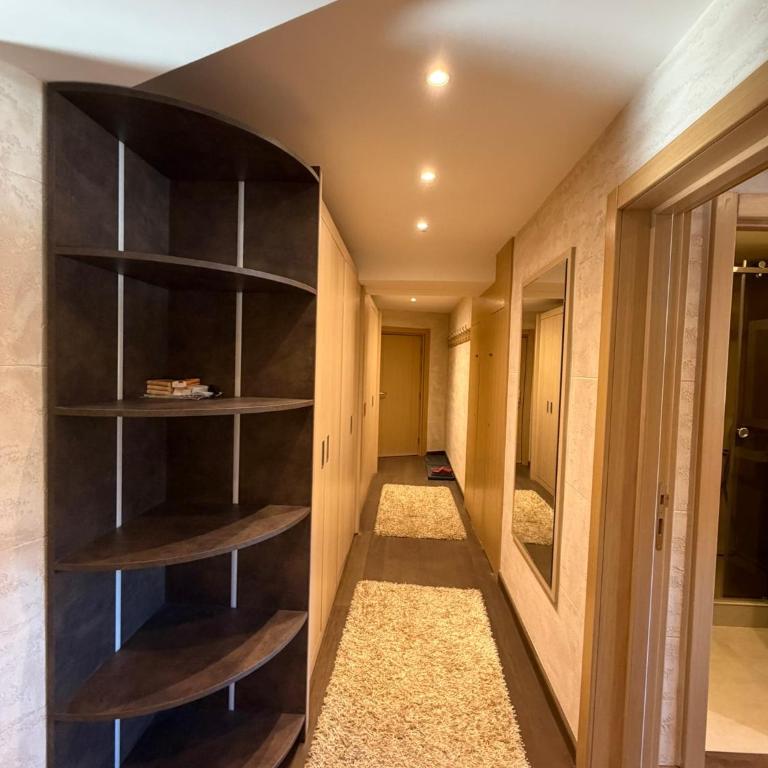 Apartments Konaci Centar - Two-Bedroom Deluxe Apartment with Garden View - 13