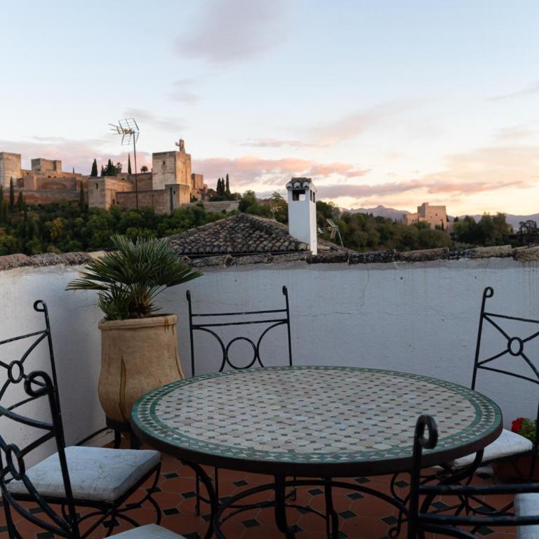 Casa de Doña Sancha con vistas a la Alhambra - Five-Bedroom House - 11