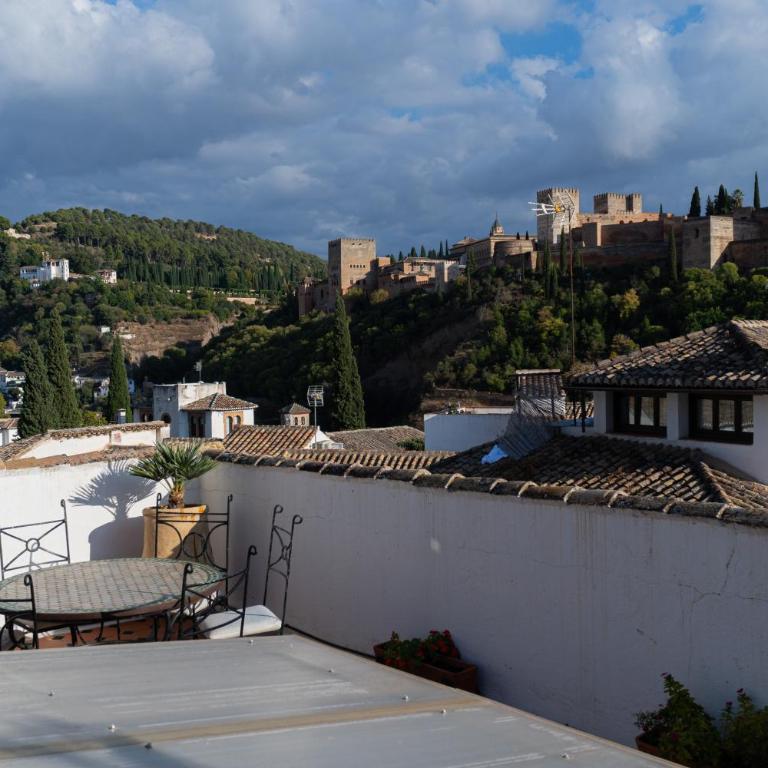Casa de Doña Sancha con vistas a la Alhambra - Five-Bedroom House - 2