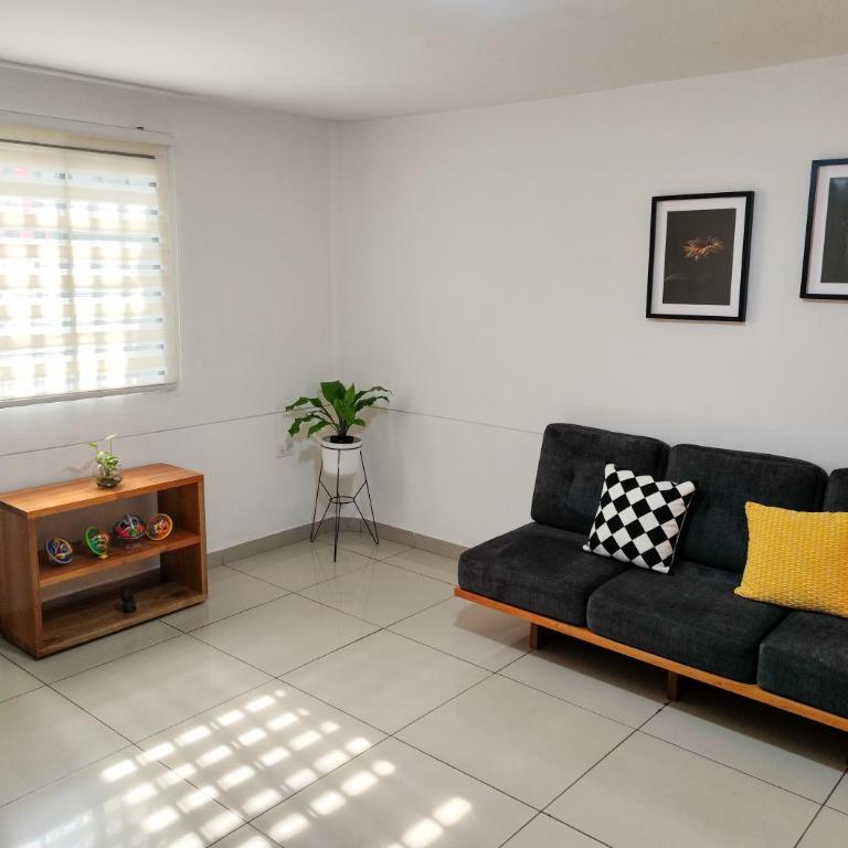 Casa Linda Zona Rosa Buenos Aires, Natural Garden - Four-Bedroom House - 8
