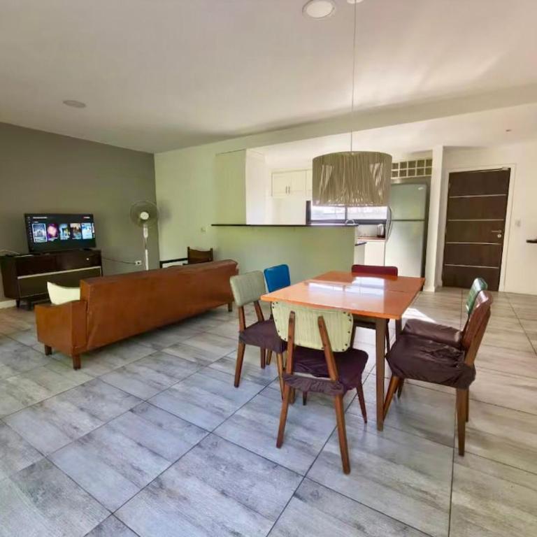 Exclusiva Casa Estilo Campo con Cochera y Asador - Casa de 2 dormitorios - 24