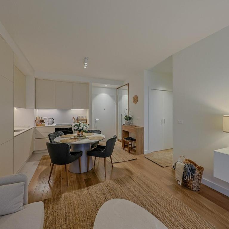 S310 with free parking - One-Bedroom Apartment - 10