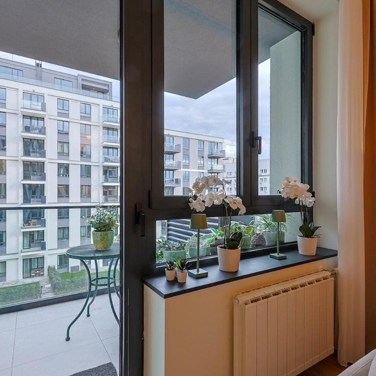 S310 with free parking - One-Bedroom Apartment - 13