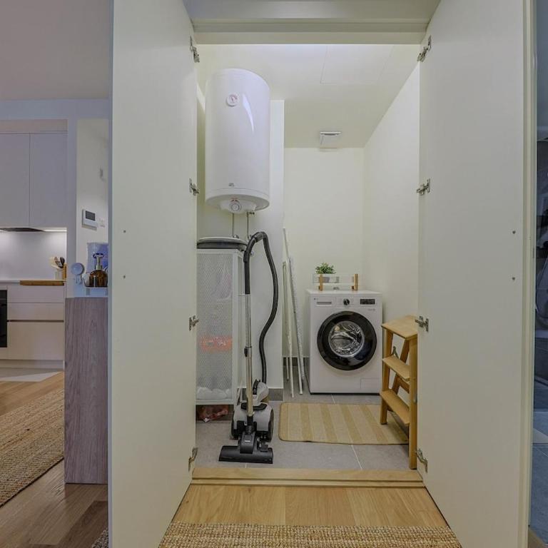S310 with free parking - One-Bedroom Apartment - 16