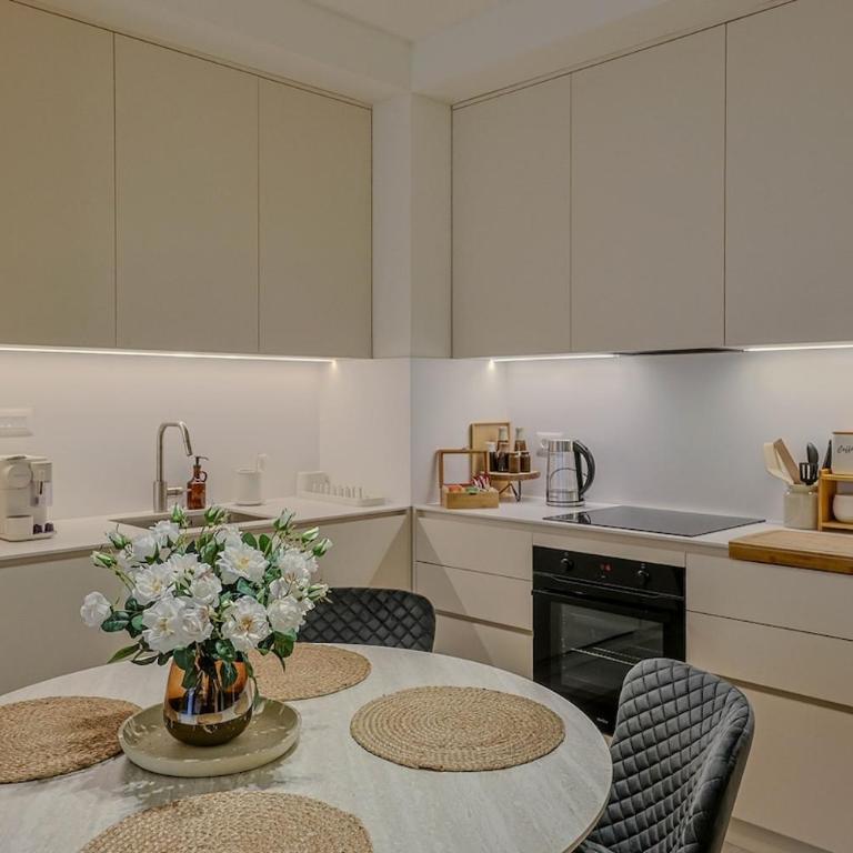 S310 with free parking - One-Bedroom Apartment - 17