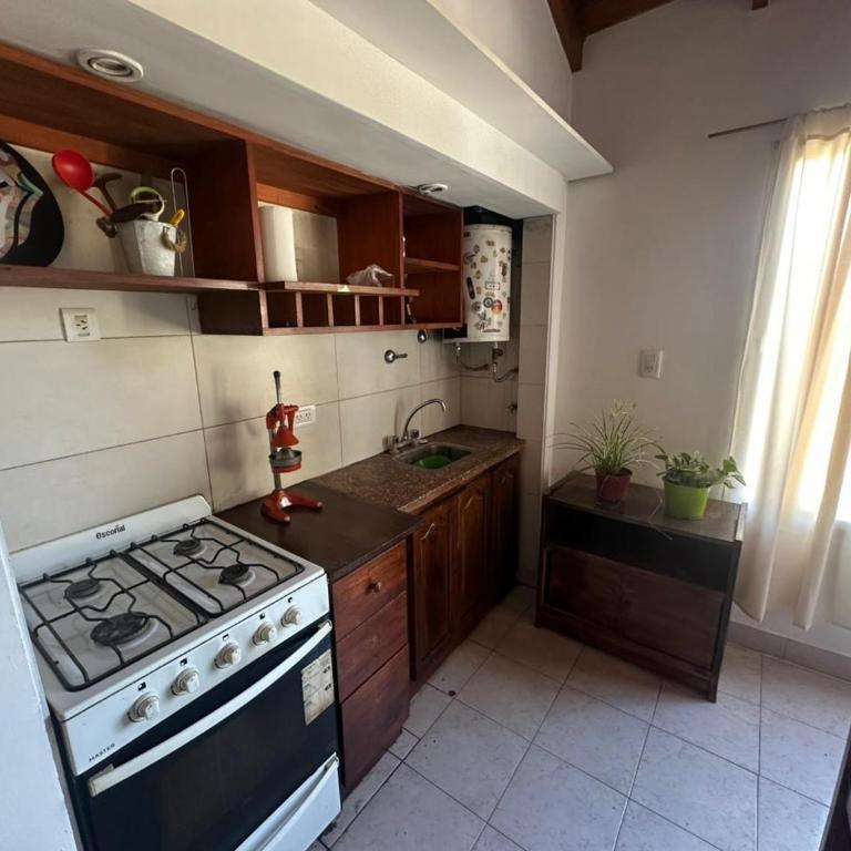 Hermosa Casa Familiar con Ubicación Estratégica - One-Bedroom House - 6