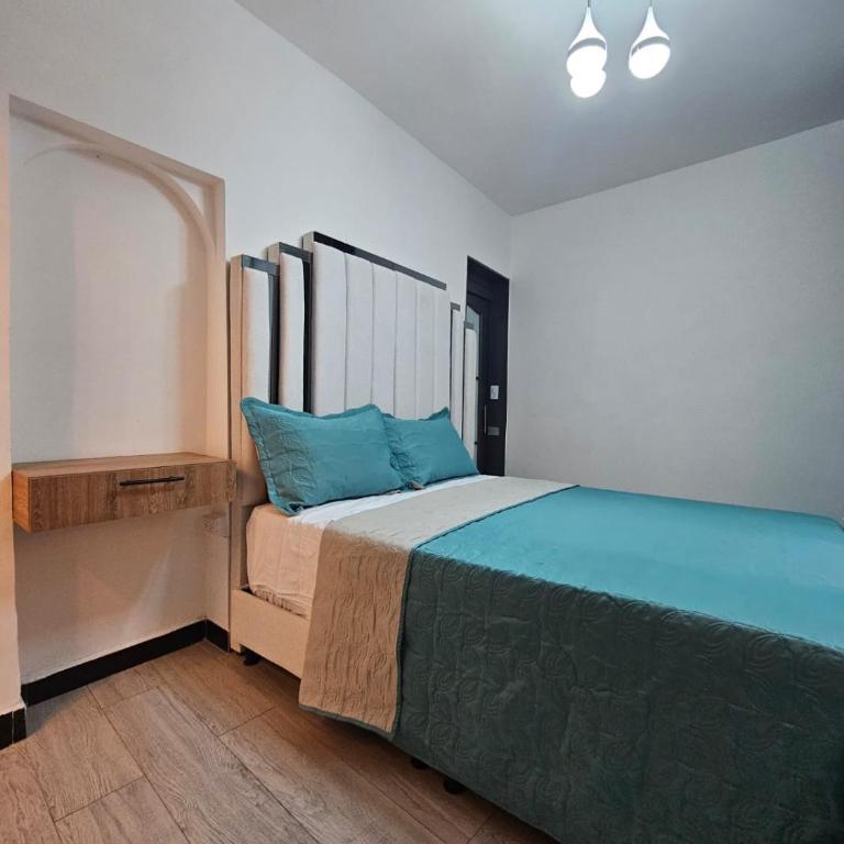 Hotel Suites de luxury Calasanz Medellín - Deluxe Queen Room - 5