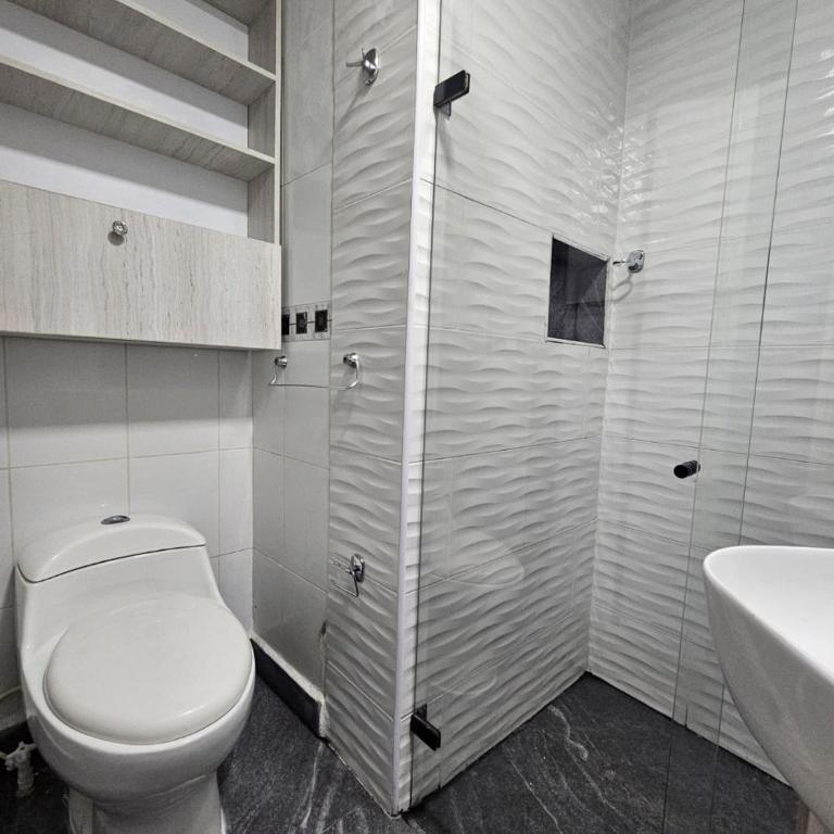 Hotel Suites de luxury Calasanz Medellín - Deluxe Queen Room - 8