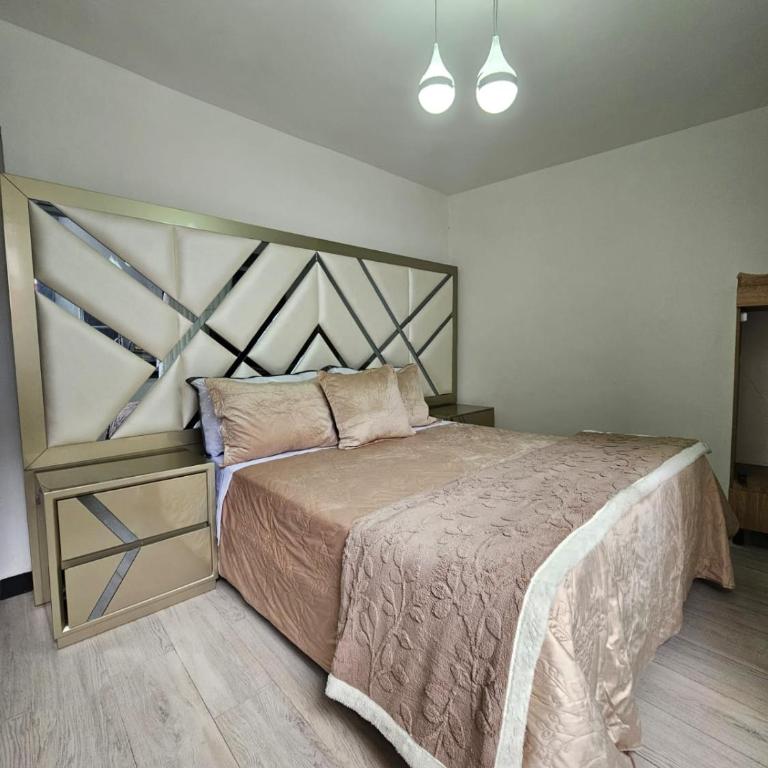 Hotel Suites de luxury Calasanz Medellín - Deluxe Room (2 Adults + 1 Child) - 4