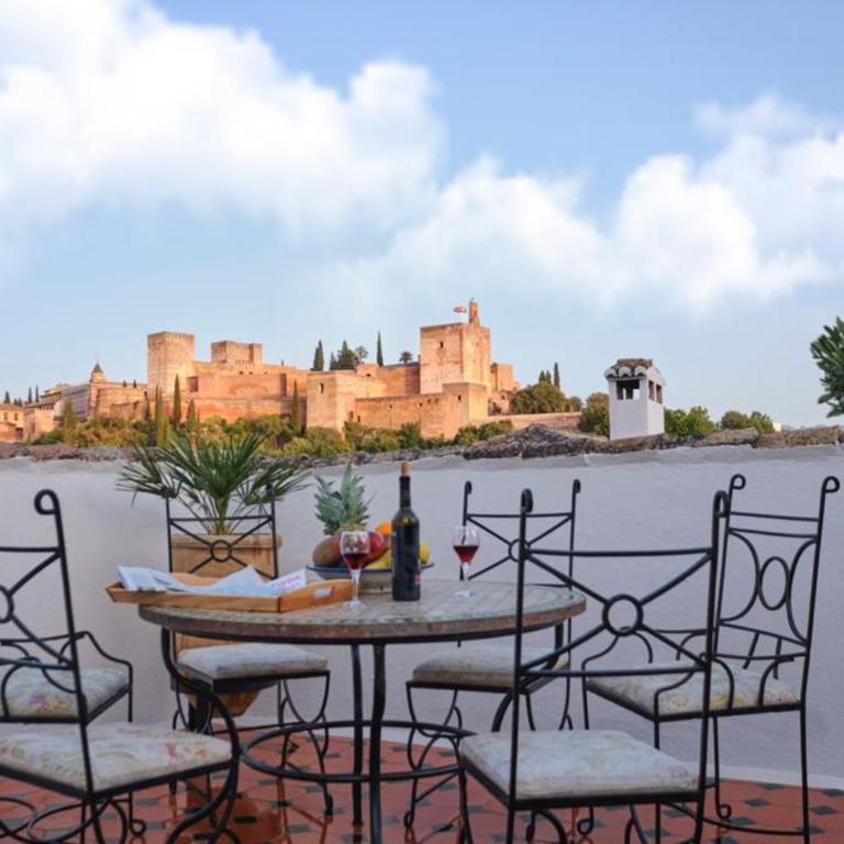 Casa de Doña Sancha con vistas a la Alhambra - Five-Bedroom House - 1
