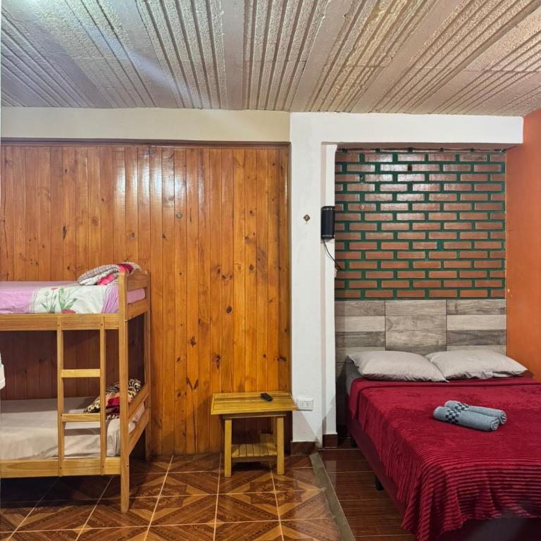 Hostel el Amanecer - Habitación Cuádruple Estándar - 2