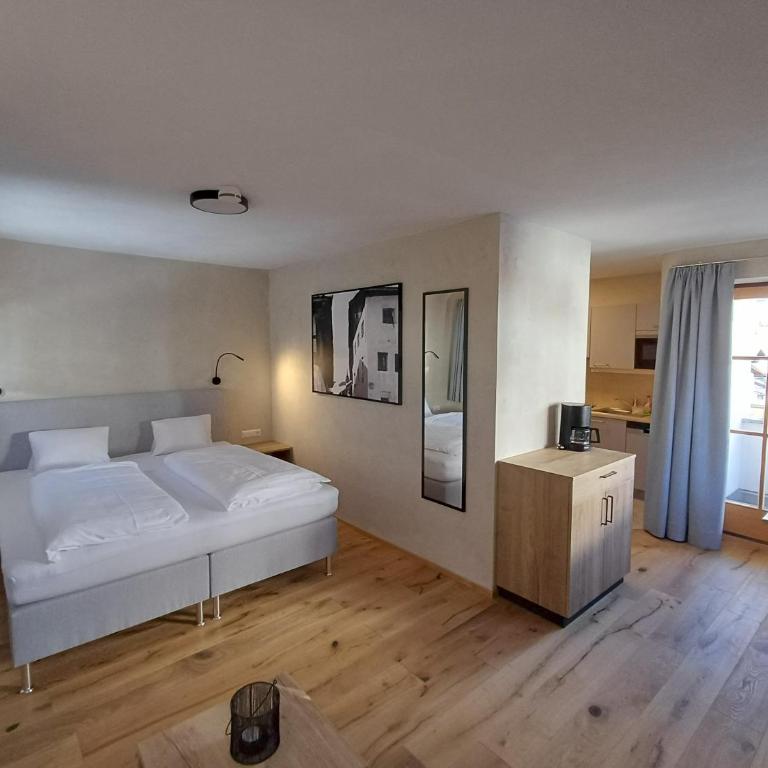 Appartements Fossa - Studio with Balcony - 10