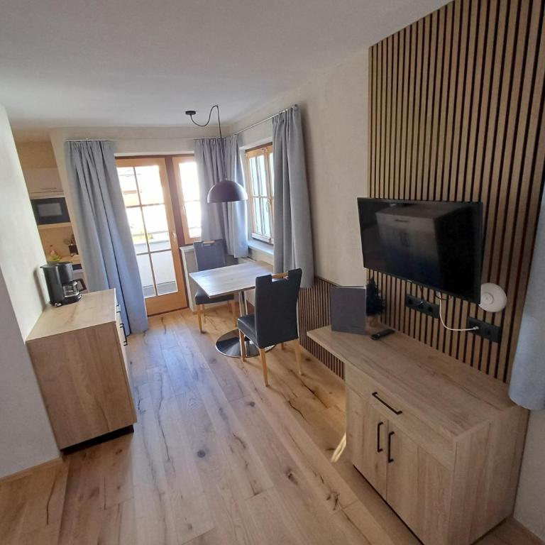 Appartements Fossa - Studio with Balcony - 12