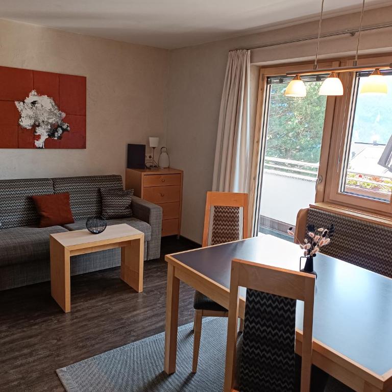 Appartements Fossa - Two-Bedroom Apartment with Balcony TOP 4 - 13