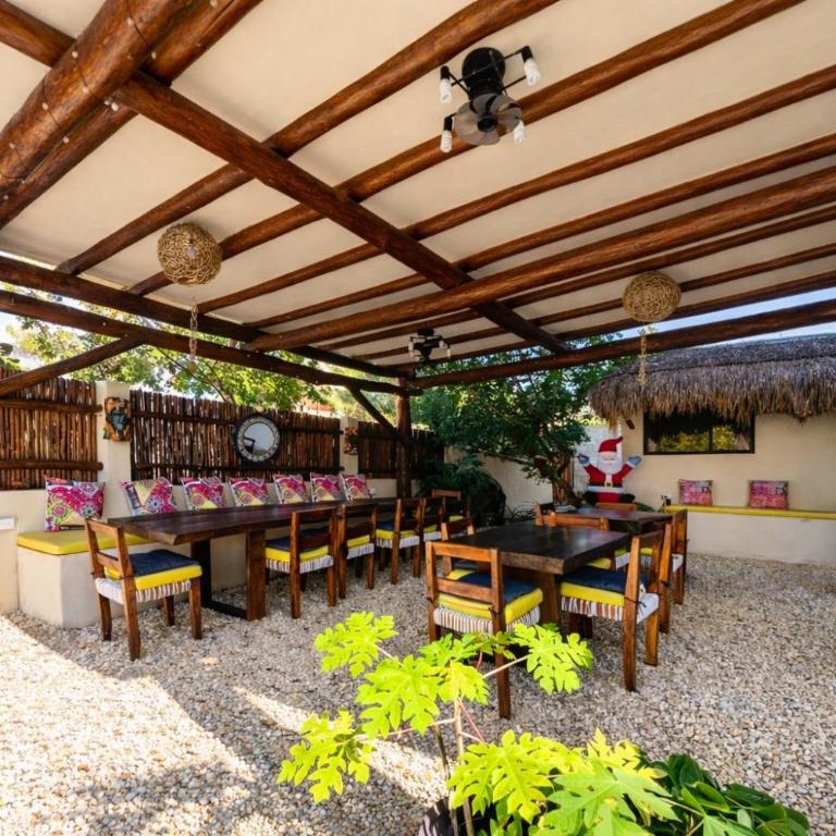 AteneaHolbox Boutique Hotel - Optional Beach Club Access & Breakfast - Habitación Doble con balcón - 3
