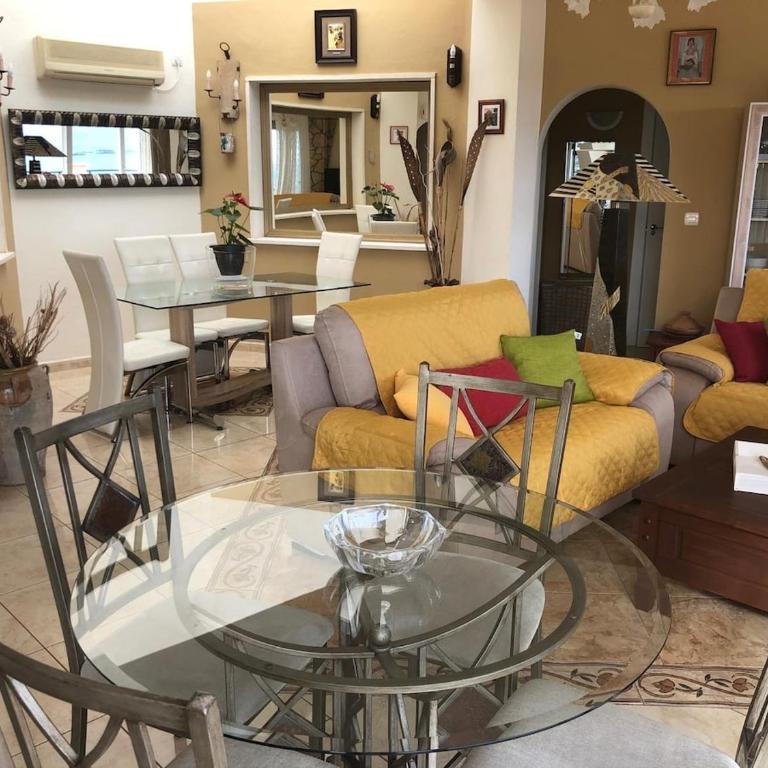 Beautiful villa with 280-degree sea views - Villa - 3