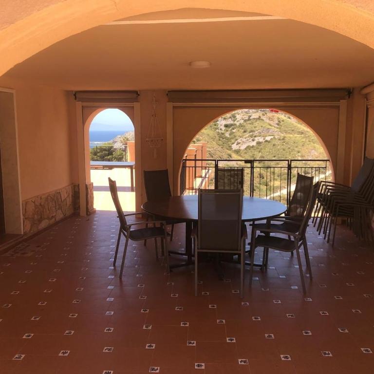Beautiful villa with 280-degree sea views - Villa - 5