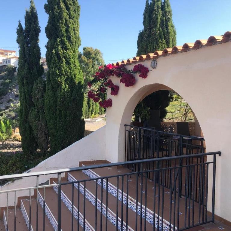 Beautiful villa with 280-degree sea views - Villa - 20
