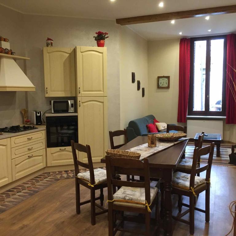 Appartamento centro Storico Cuneo - One-Bedroom Apartment with View - 1