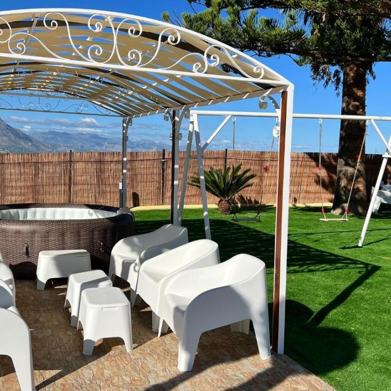 Al Grande Pino - Private pool, Jacuzzi and amazing Sunset - Holiday Home - Ground Floor - 7